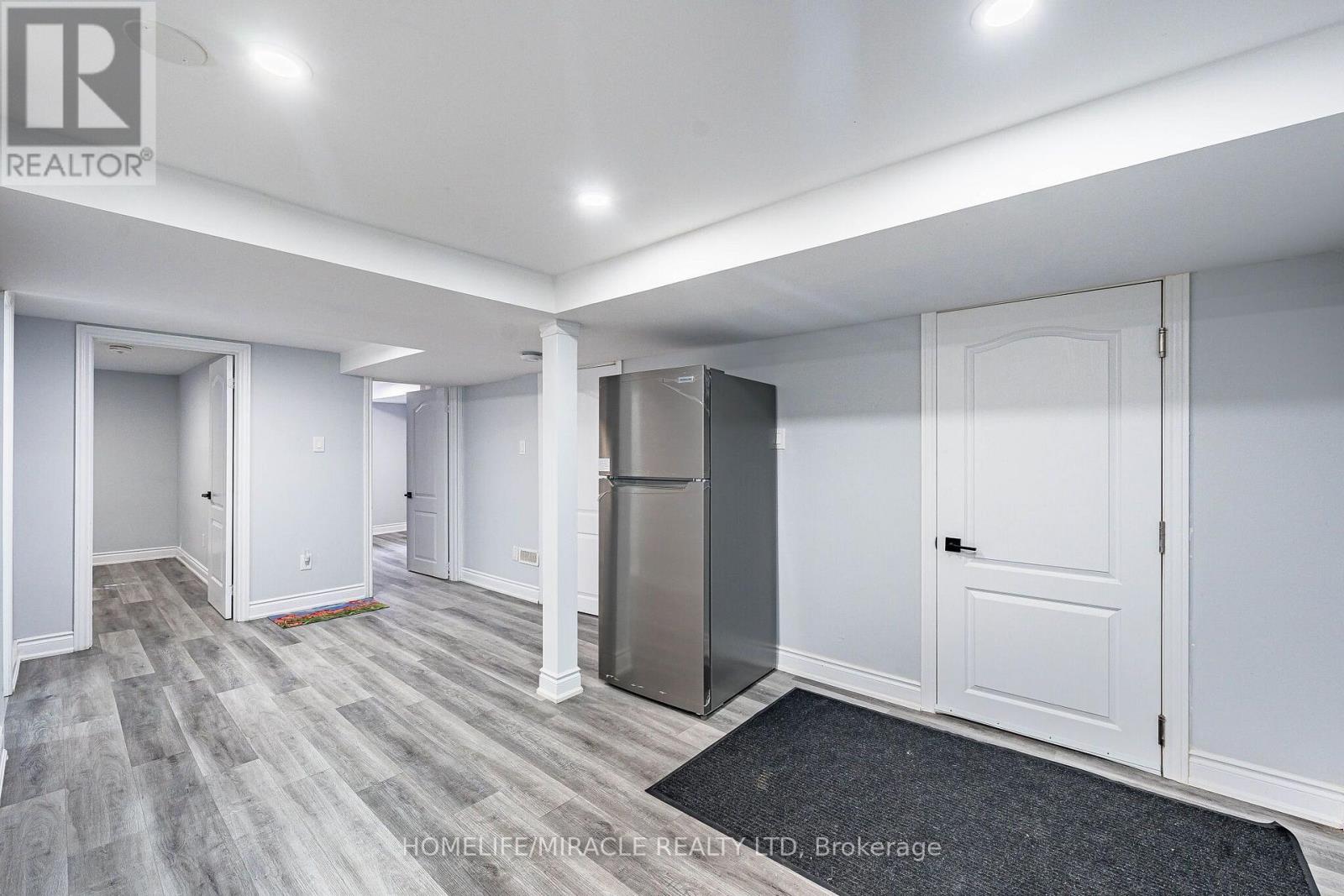 425 Dunvegan Drive — photo 39