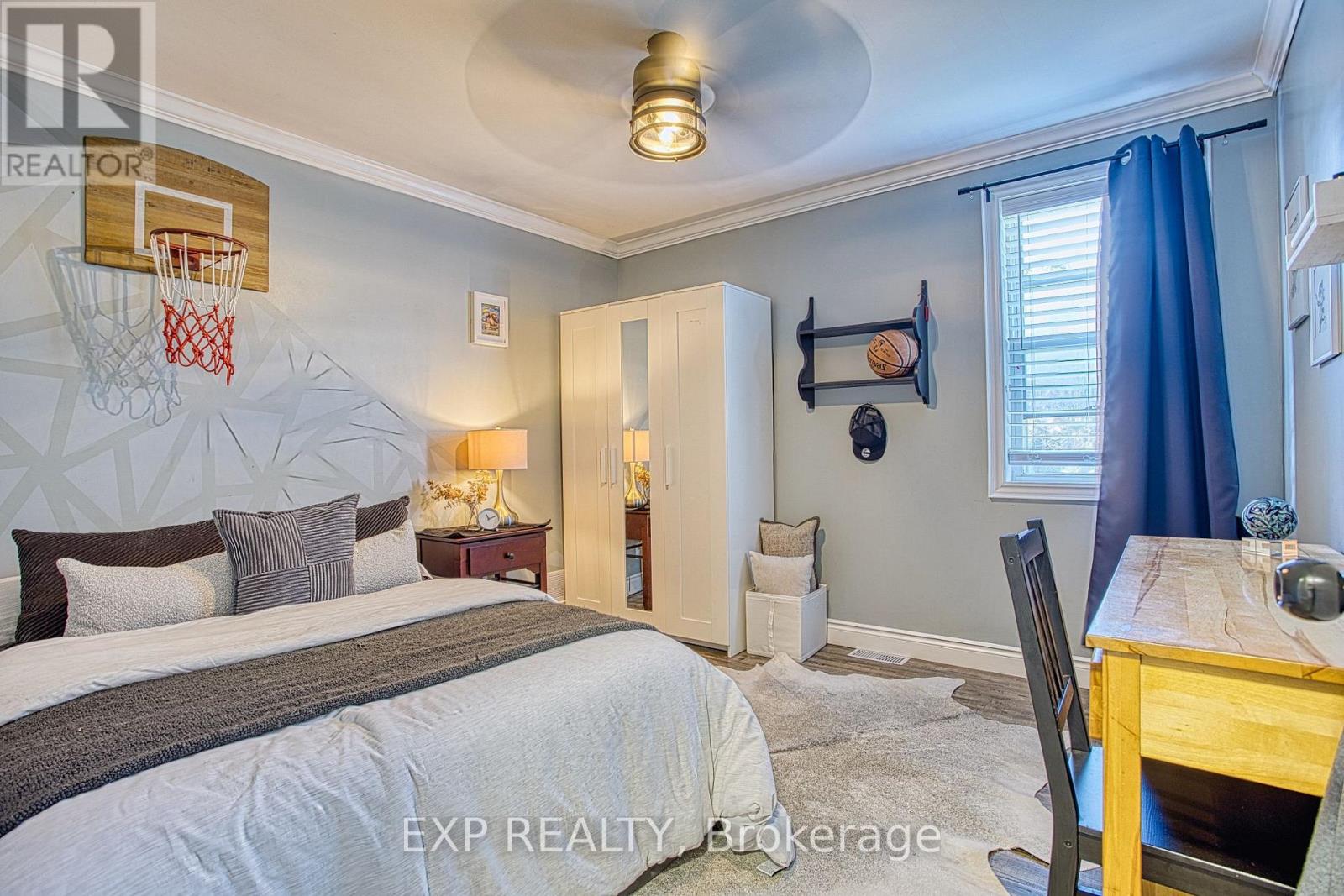 429 Elizabeth Street — photo 21