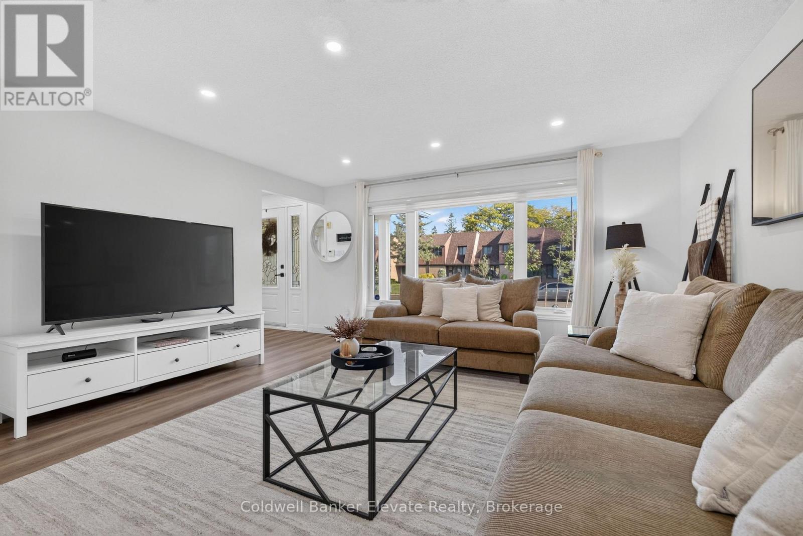 111 Kingswood Drive — photo 31