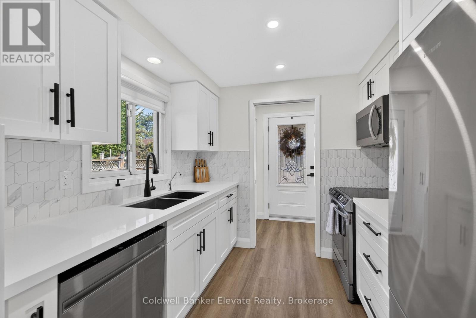 111 Kingswood Drive — photo 33