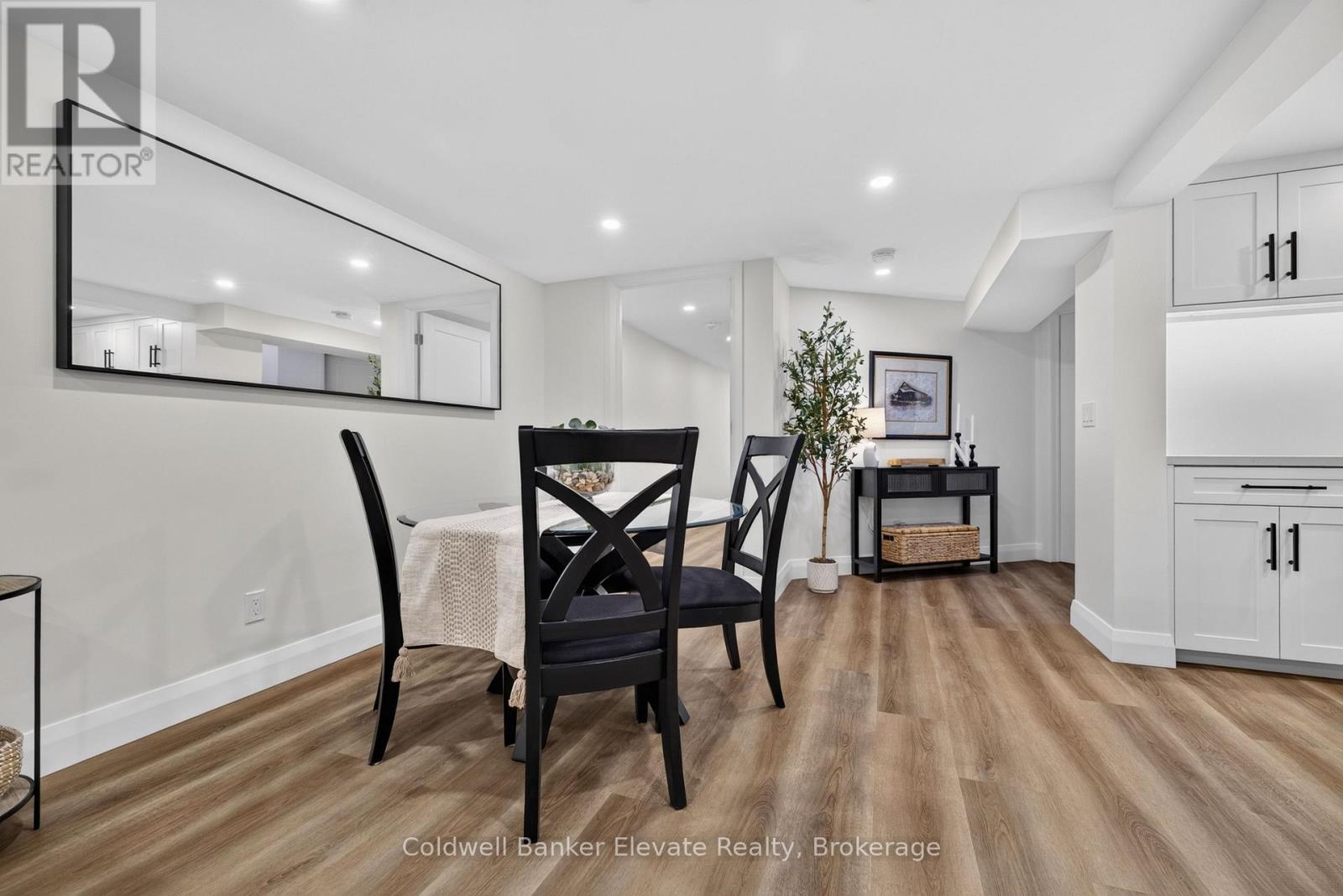 111 Kingswood Drive — photo 43