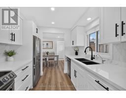 111 Kingswood Drive, Kitchener, ON N2E1B2 Photo 32