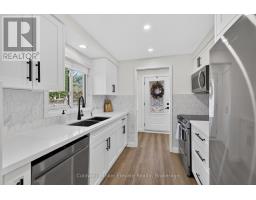 111 Kingswood Drive, Kitchener, ON N2E1B2 Photo 33