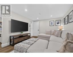 111 Kingswood Drive, Kitchener, ON N2E1B2 Photo 45
