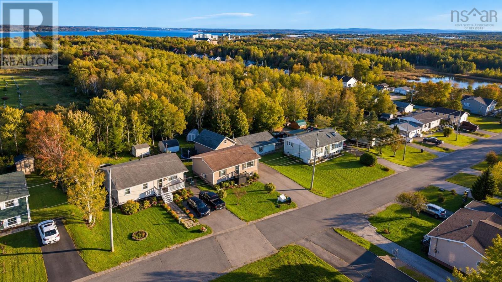 25 MacDonald Crescent - 11