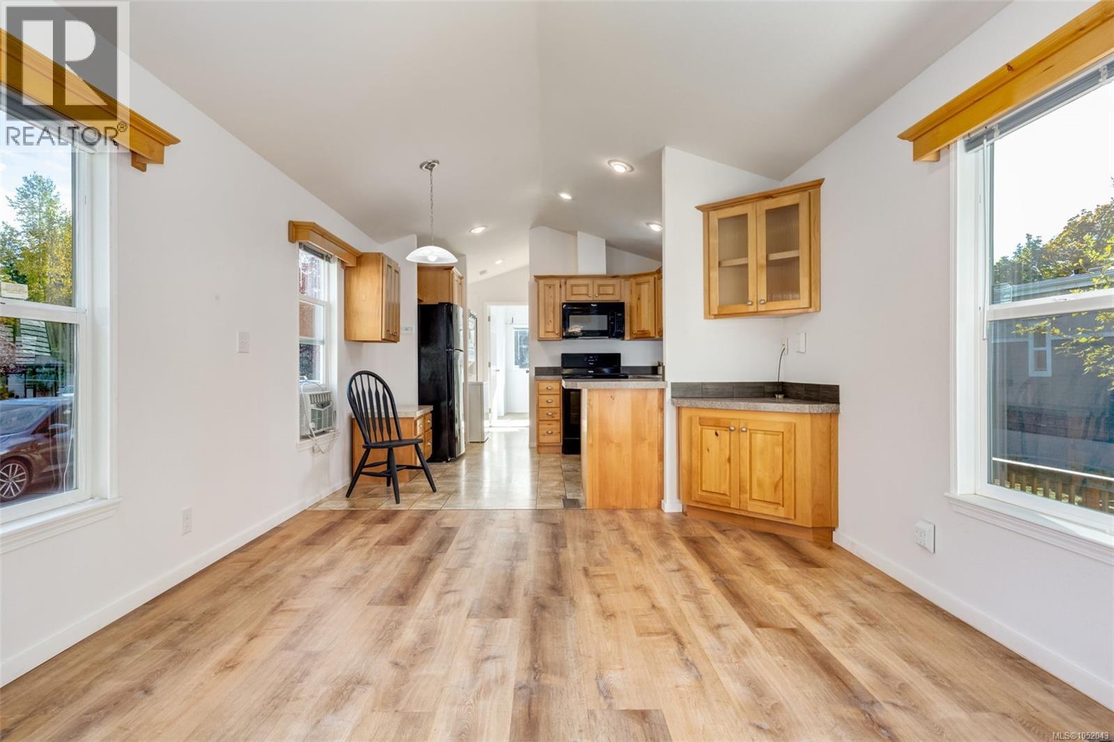 #107 3042 River Rd - 11