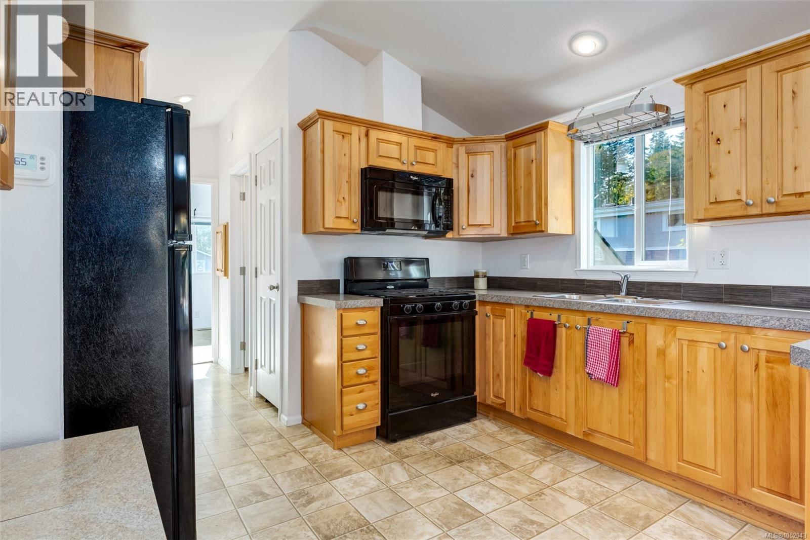 #107 3042 River Rd - 6