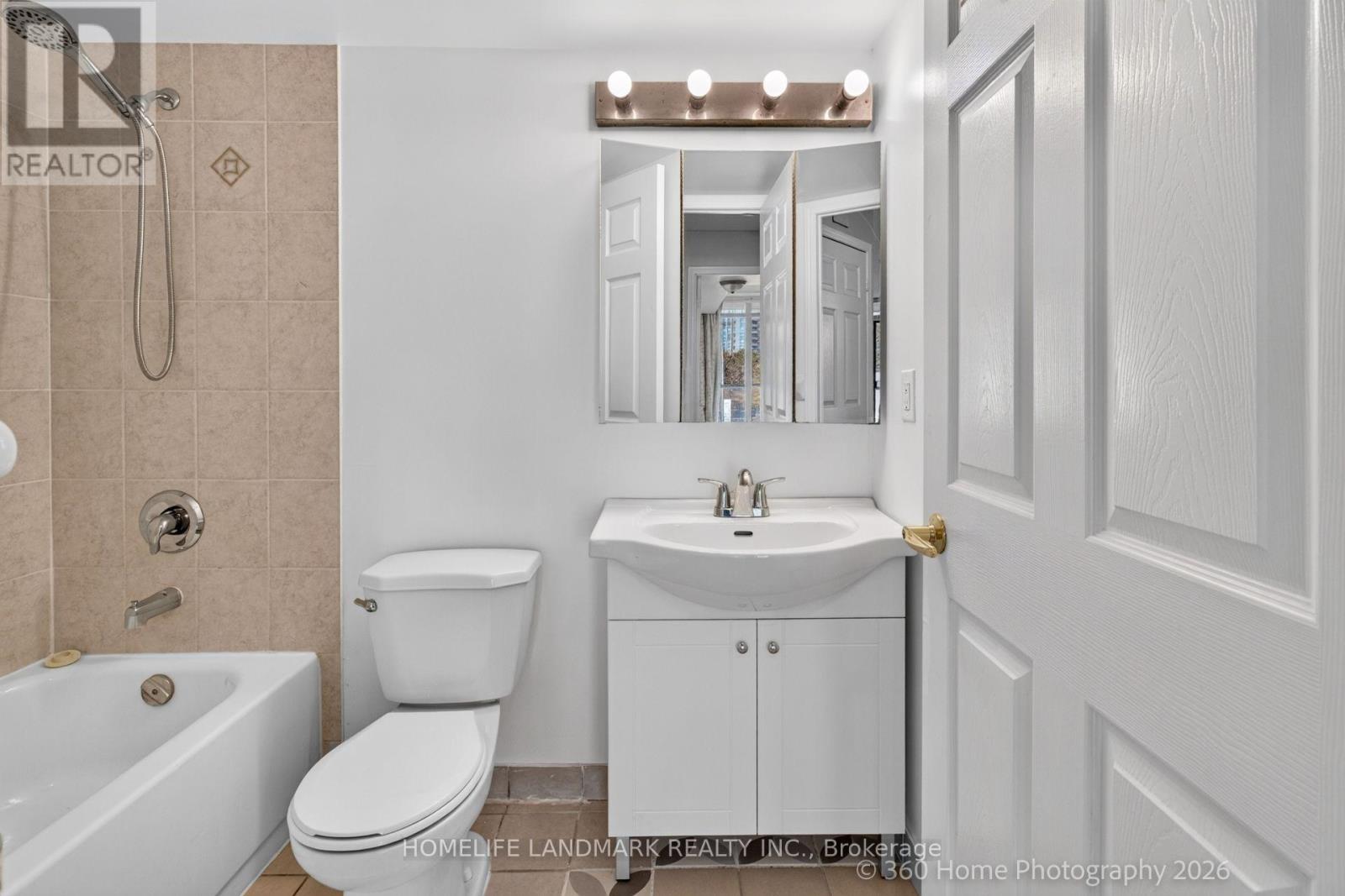 5508 Yonge Street Northeast — photo 17