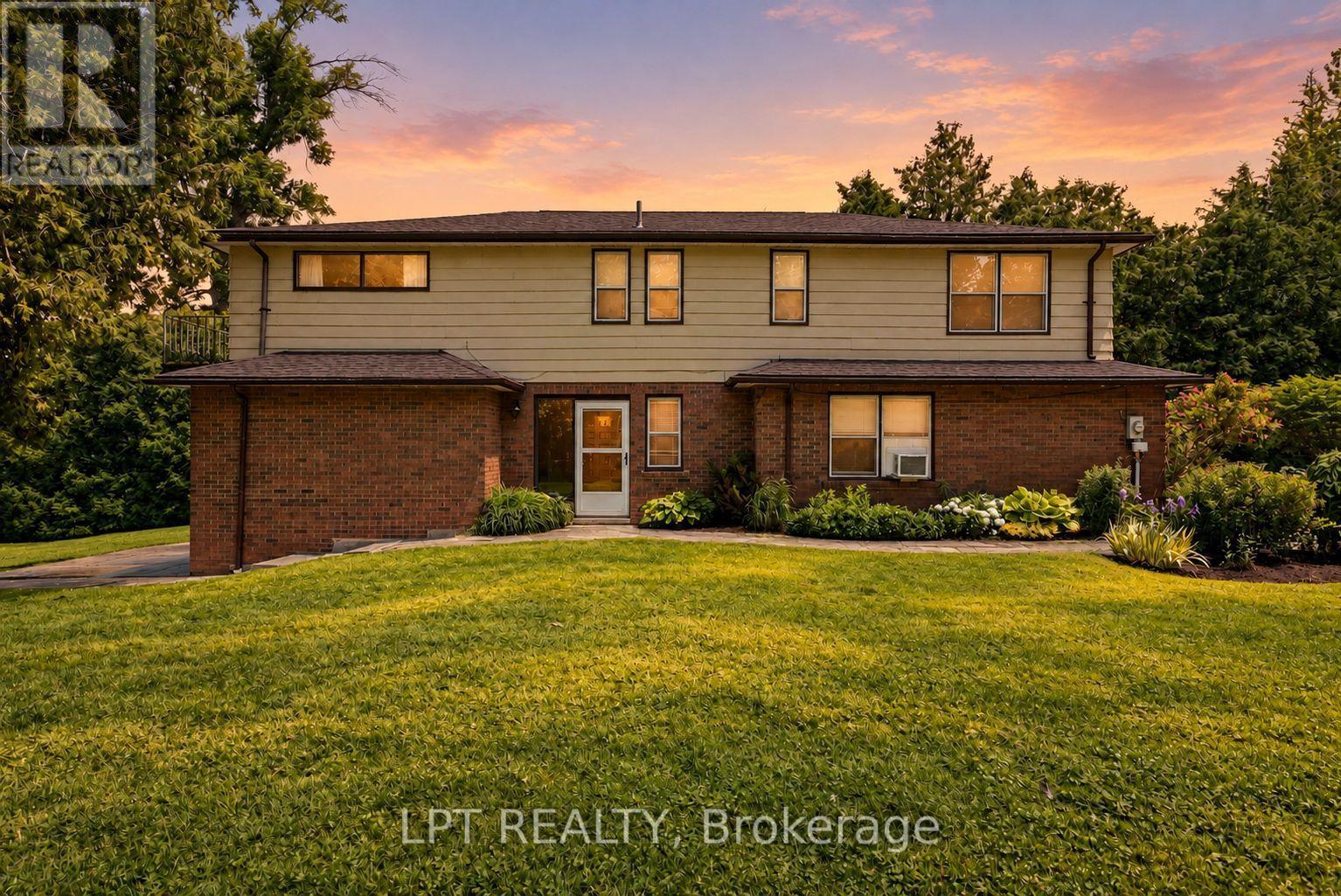 678 Lake Drive East — photo 20