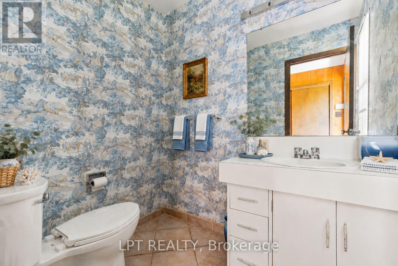 678 Lake Drive East — photo 27