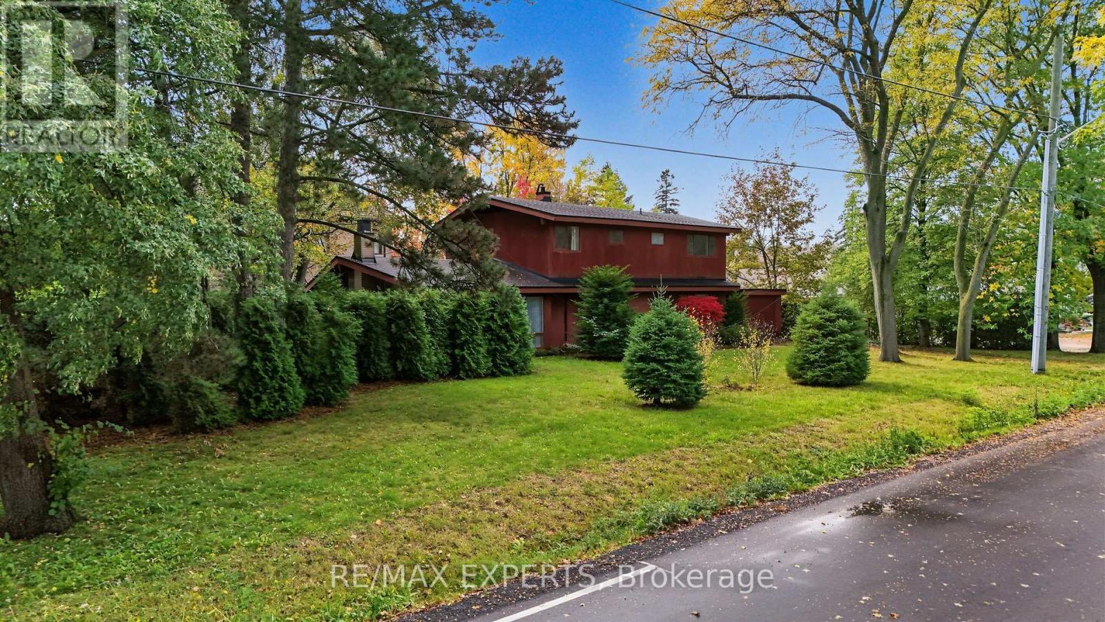 2 Welton Street, Vaughan, ON photo 2
