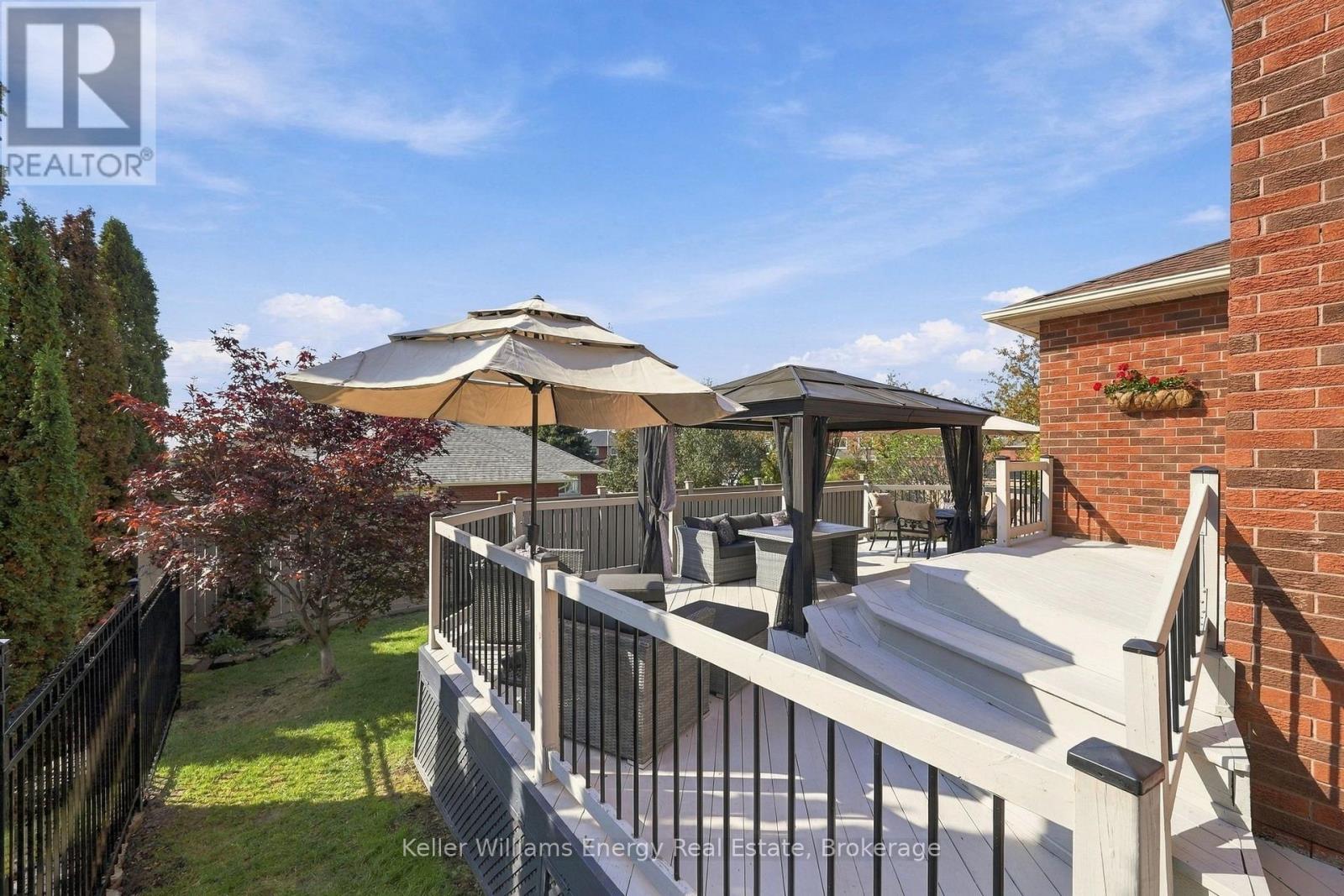 250 Glen Hill Drive, Whitby, ON photo 37
