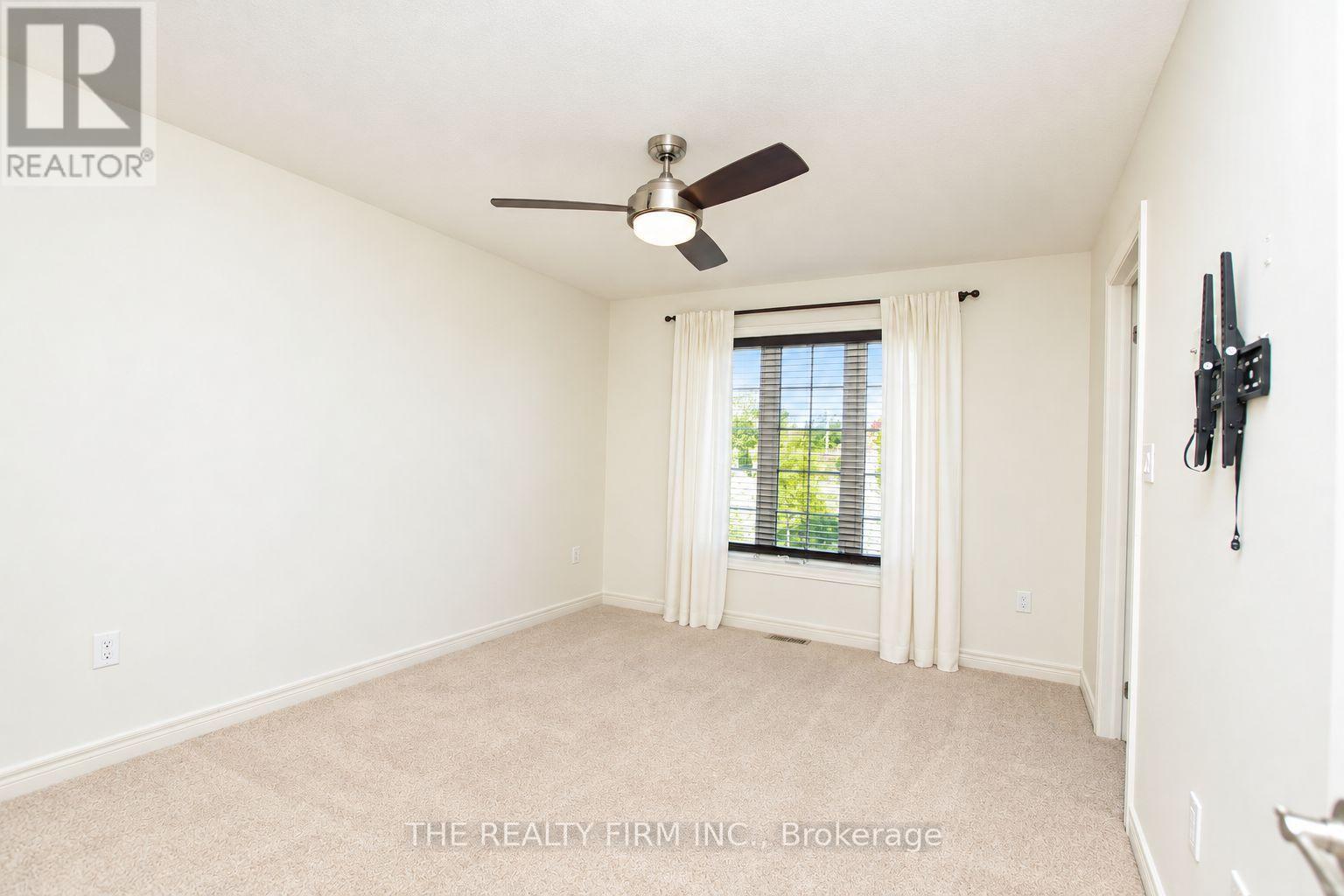 1030 Oakcrossing Gate — photo 20