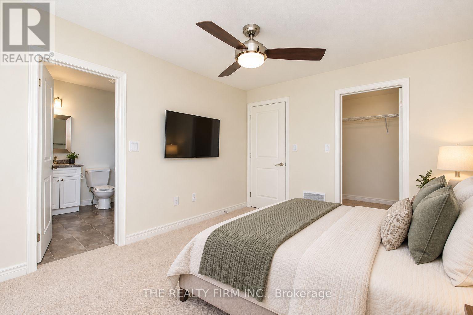 1030 Oakcrossing Gate — photo 21