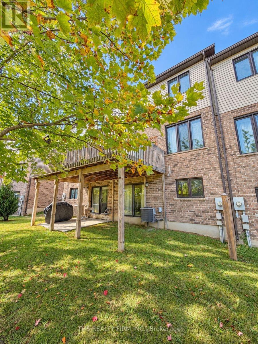 1030 Oakcrossing Gate — photo 46