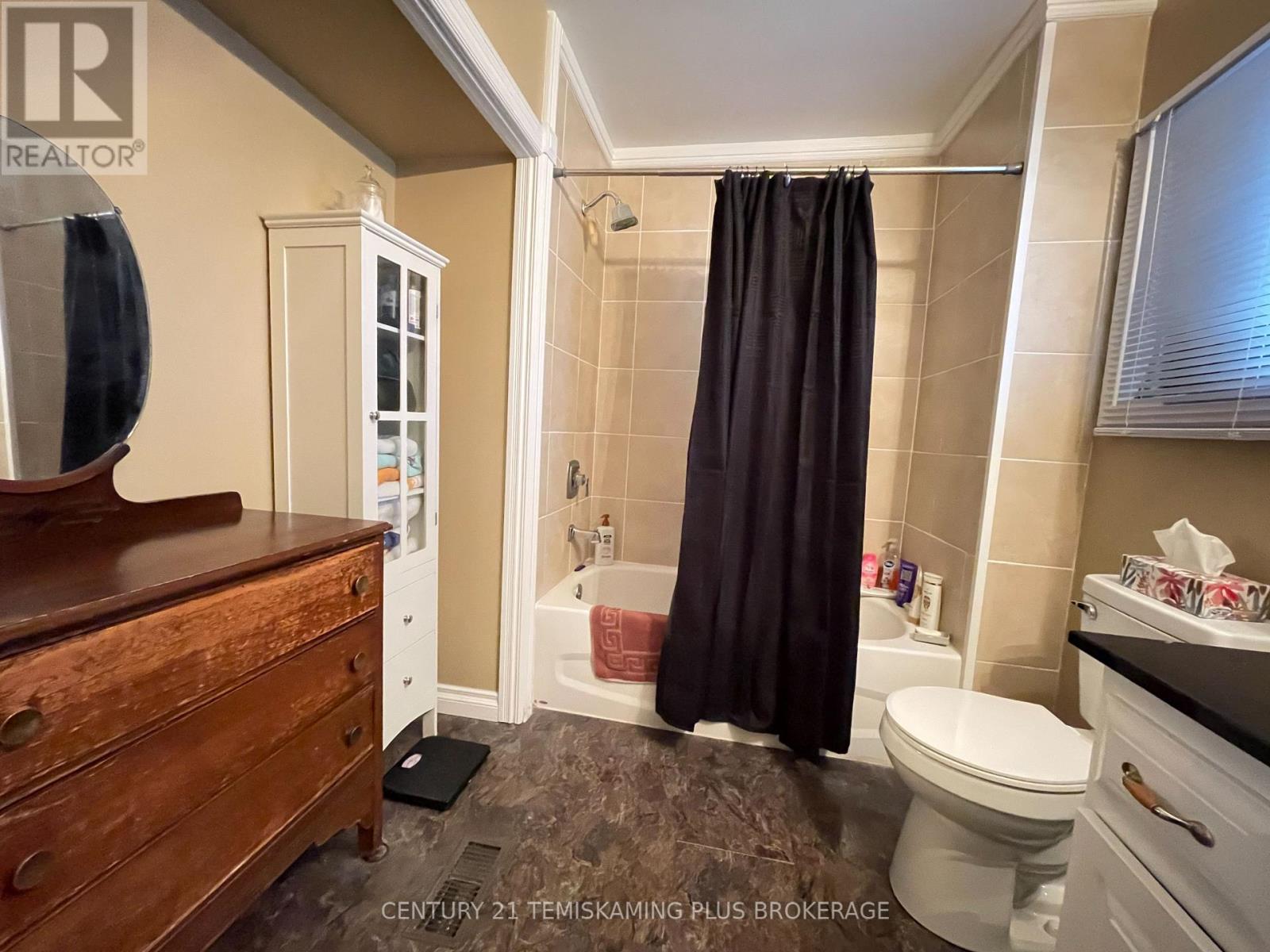 401 Lakeview Avenue South — photo 23