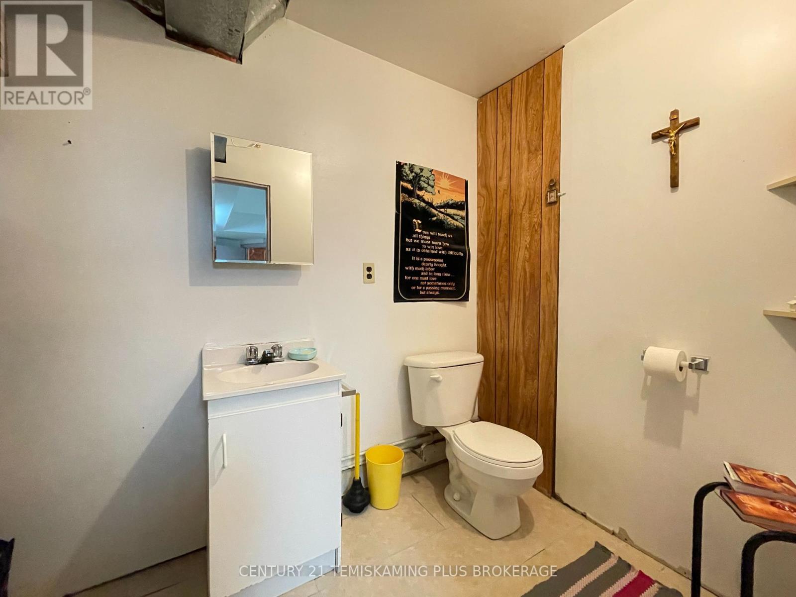 401 Lakeview Avenue South — photo 30