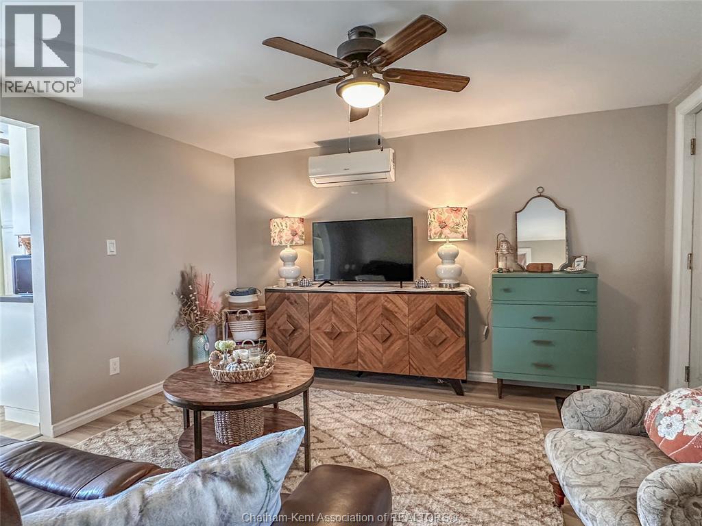 27 Babbitt Street — photo 4