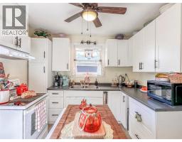 27 Babbitt Street, Wallaceburg, ON N8A2L4 Photo 9