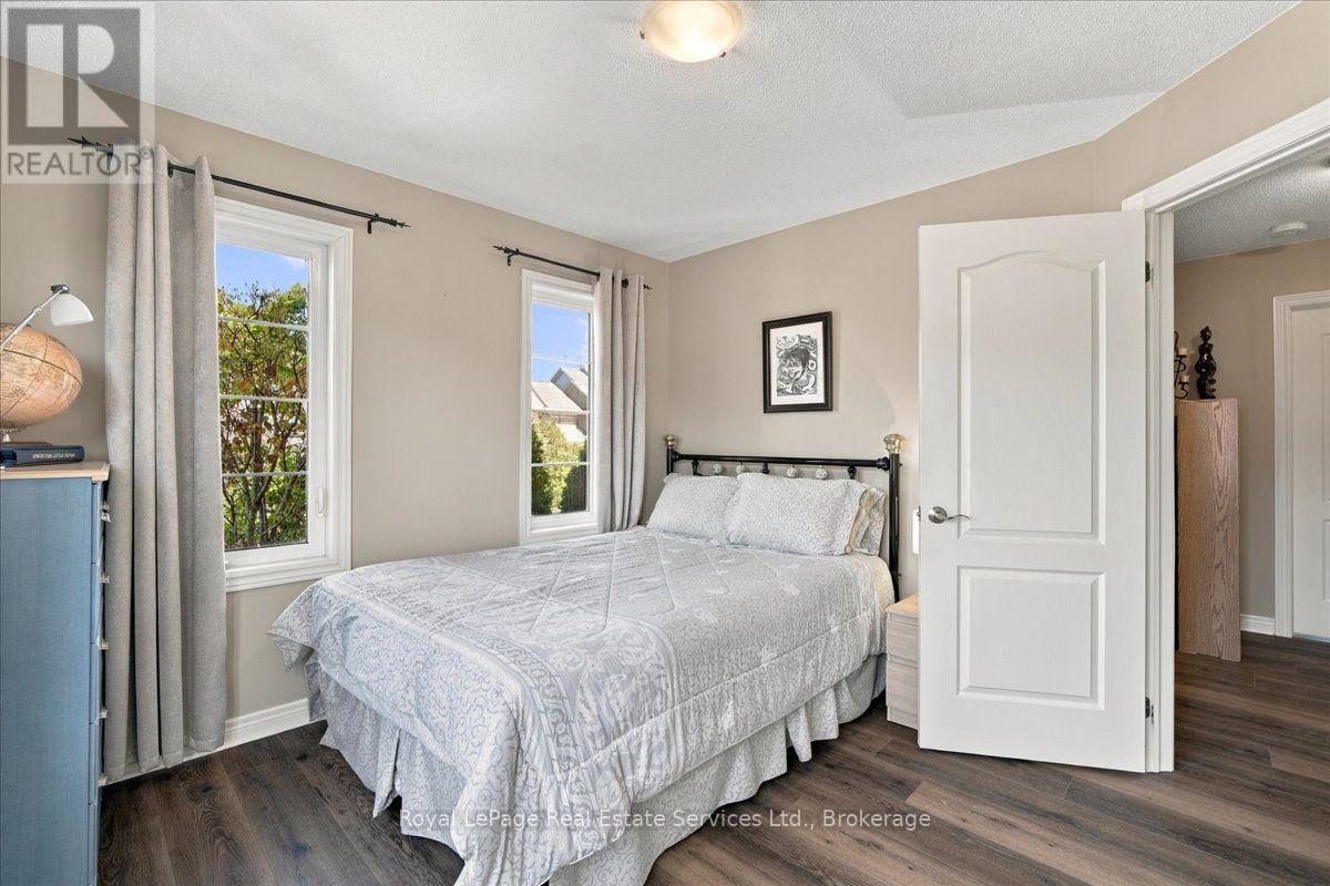 5569 Waterwind Crescent — photo 29