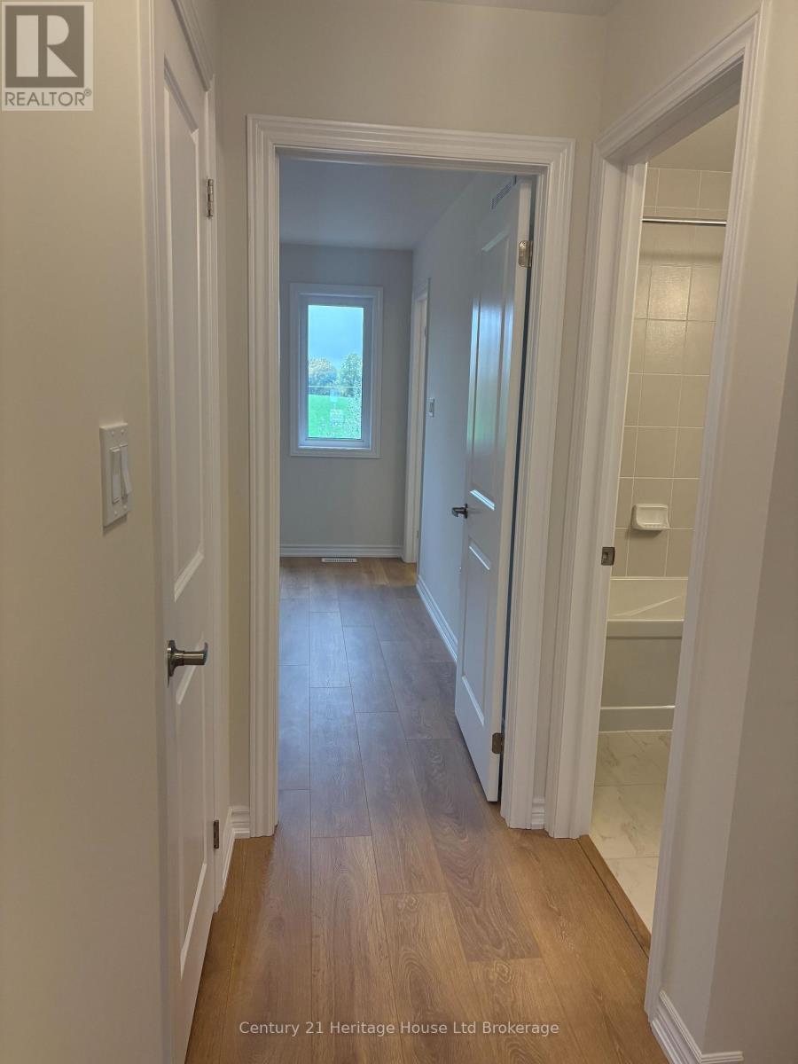 1058 Periwinkle Crescent — photo 15