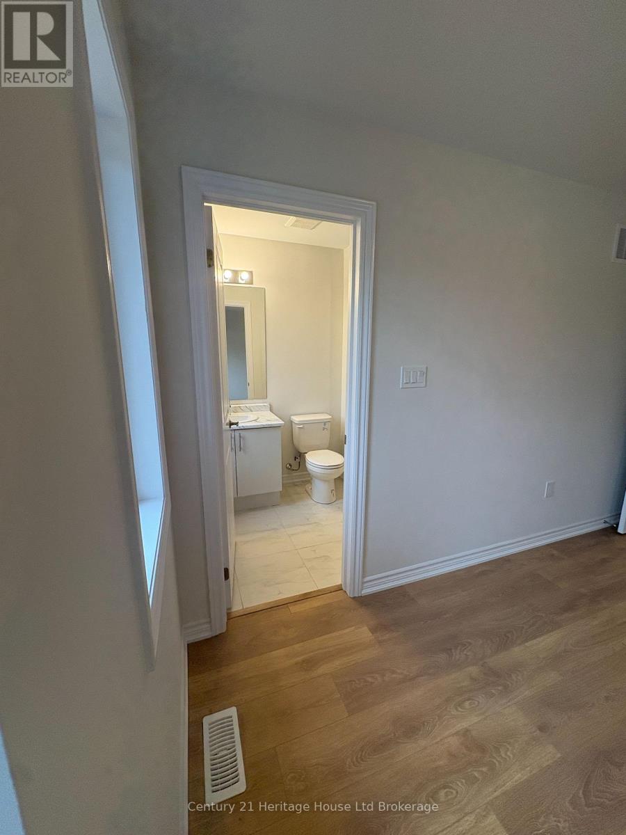 1058 Periwinkle Crescent — photo 19