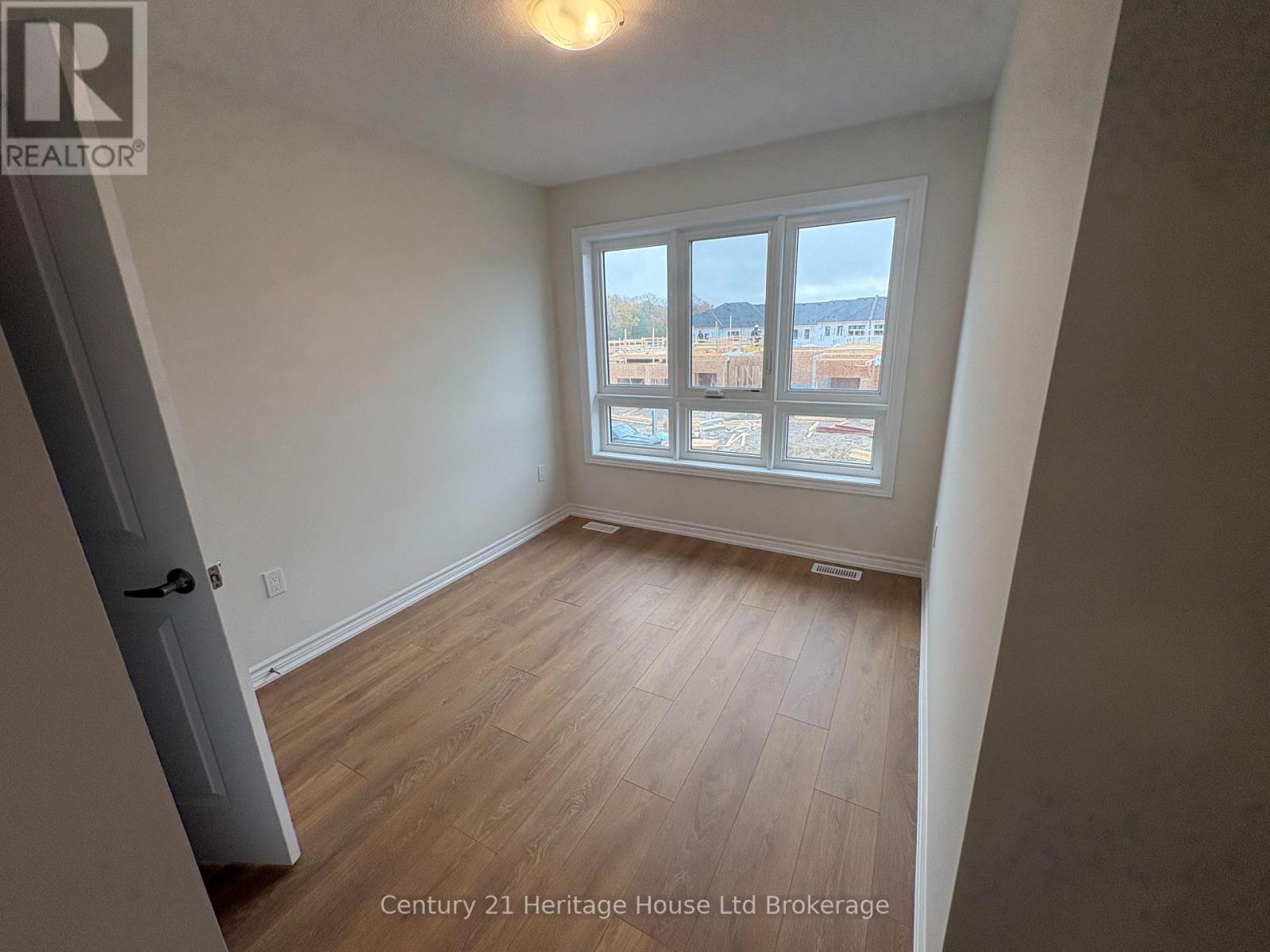 1058 Periwinkle Crescent — photo 30