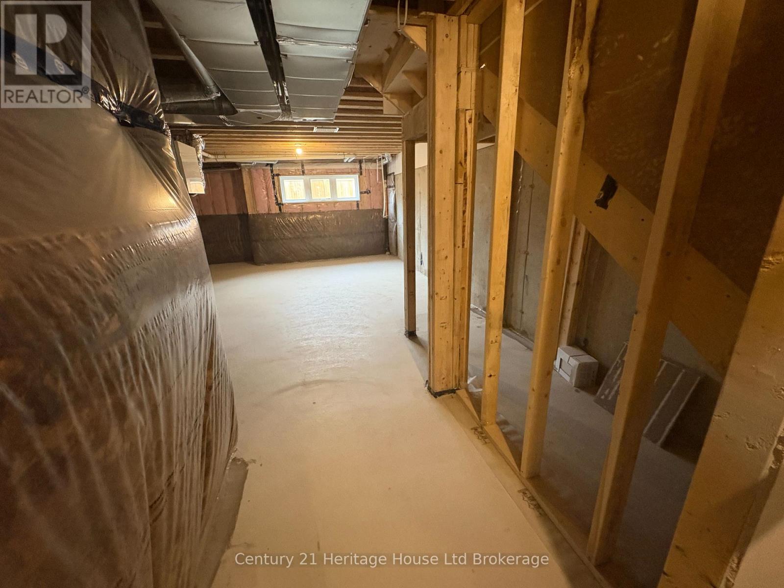 1058 Periwinkle Crescent — photo 34