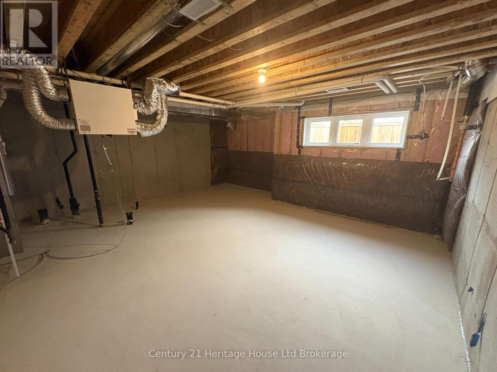 1058 Periwinkle Crescent — photo 35