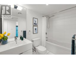 952 - 10 Capreol Court, Toronto, ON M5V4B3 Photo 14
