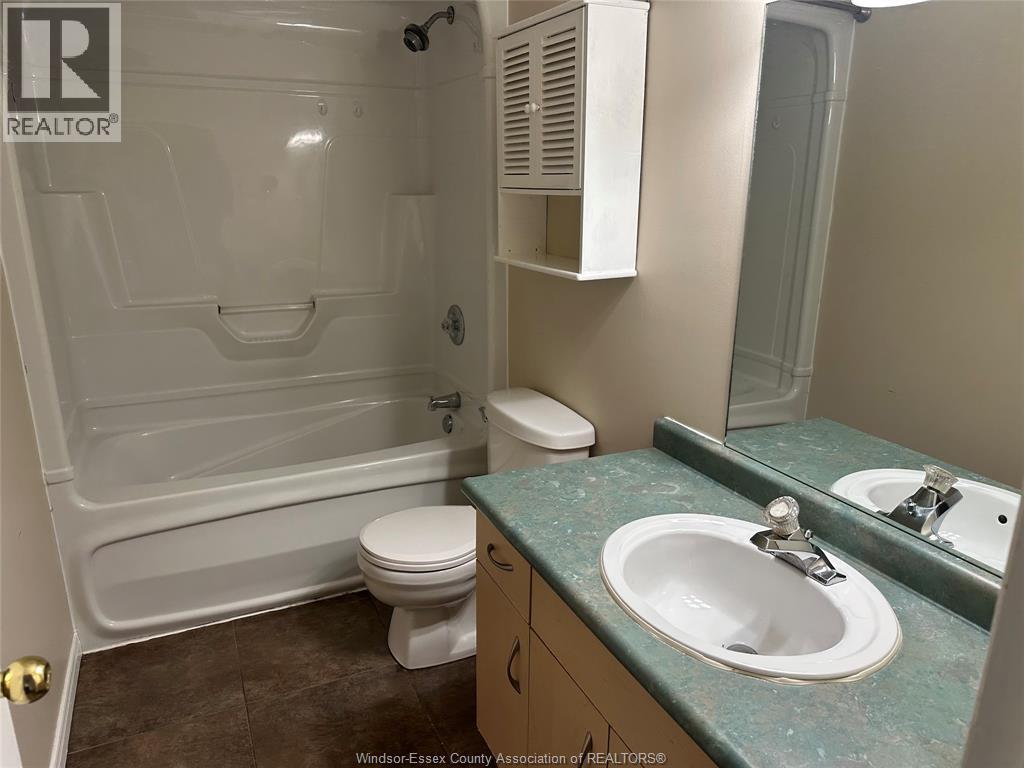 447 Merrill Avenue — photo 13