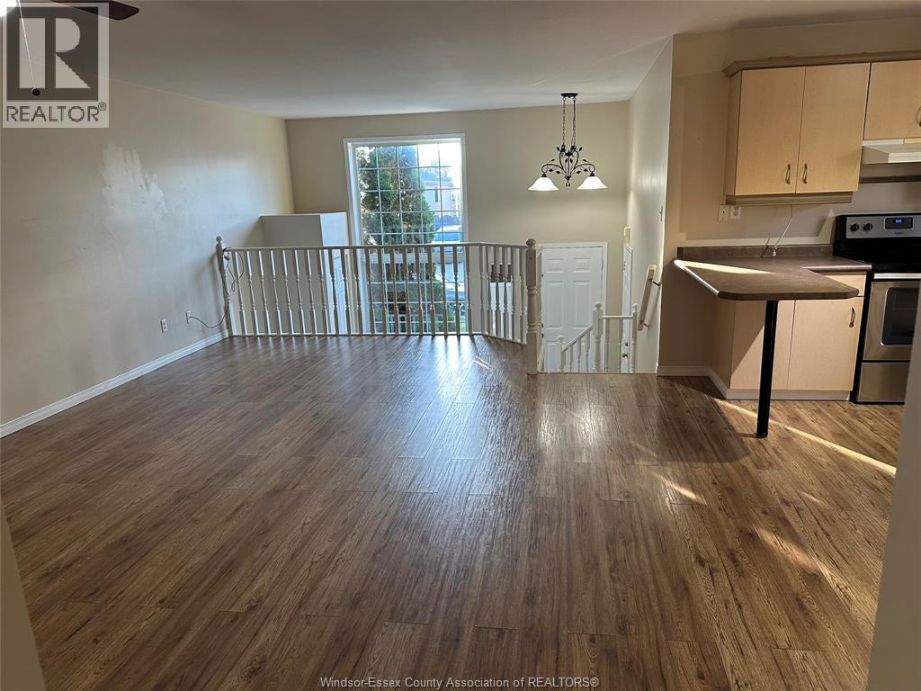 447 Merrill Avenue — photo 16