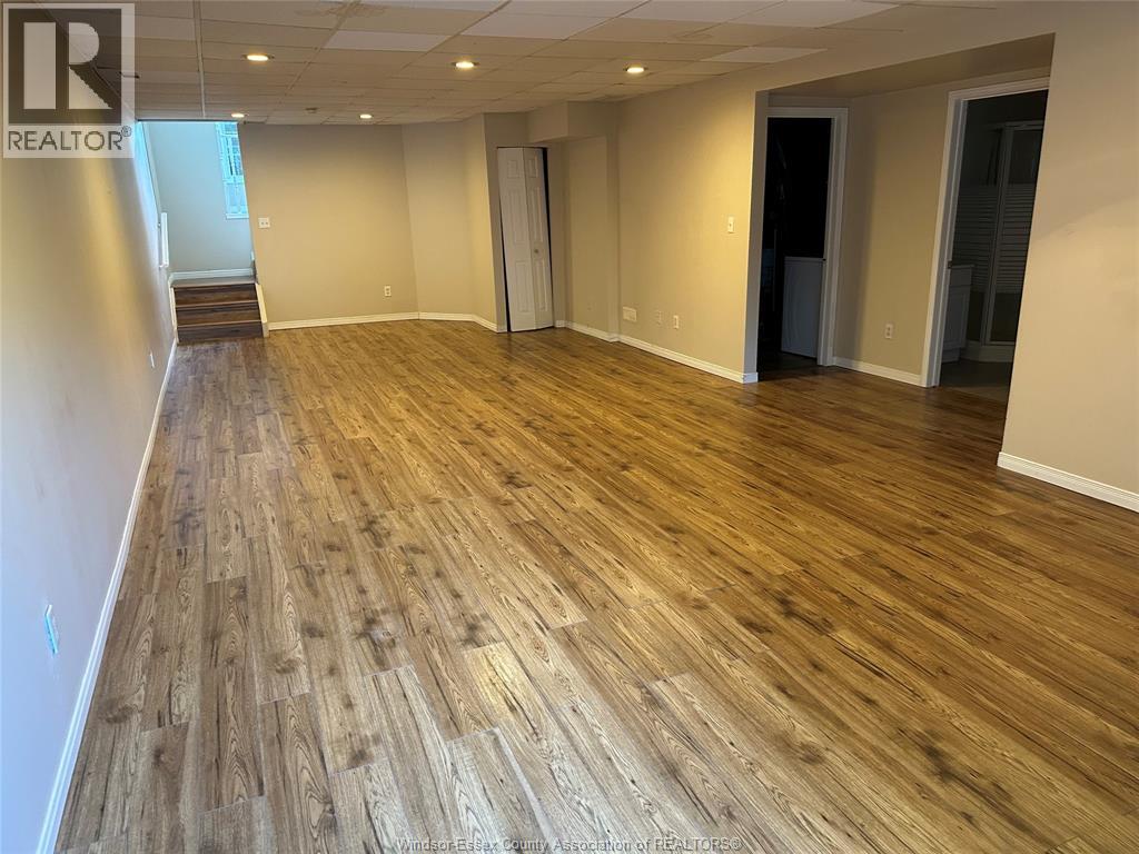 447 MERRILL AVENUE - 20