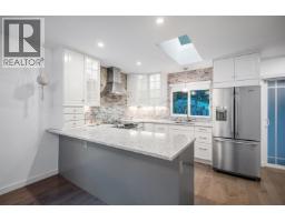 2670 Burnside Place, Coquitlam, BC V3E1A2 Photo 9