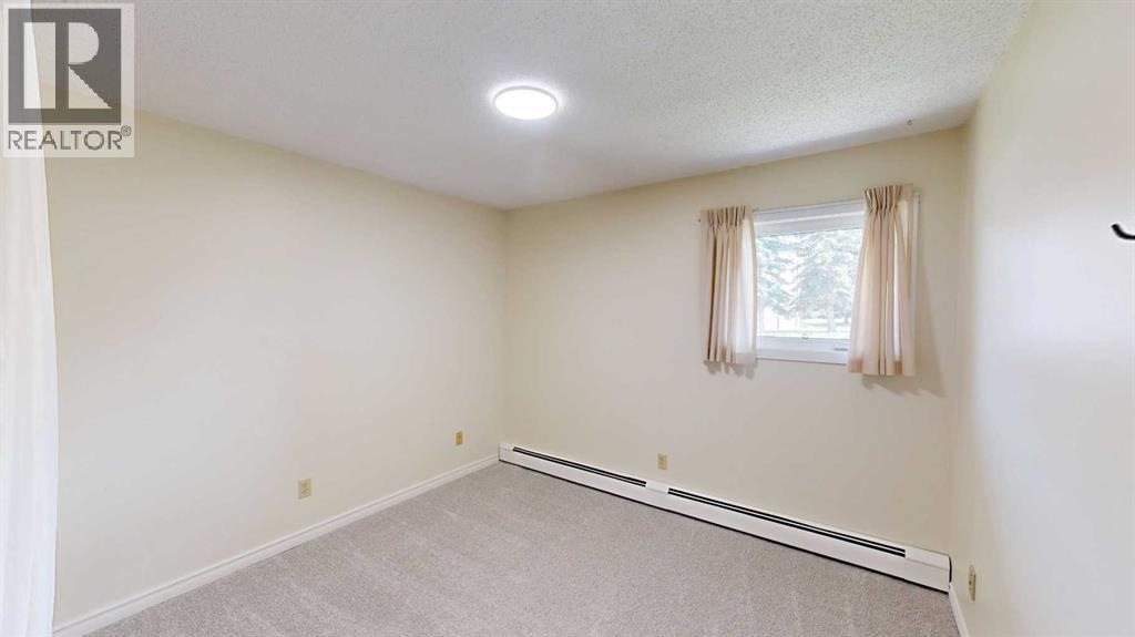 107, 405 Columbia Boulevard W, photo 11 of 17