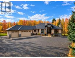 Kitchen - 32097 Township Road 262, Rural Rocky View County, AB T4C2Z3 Photo 6