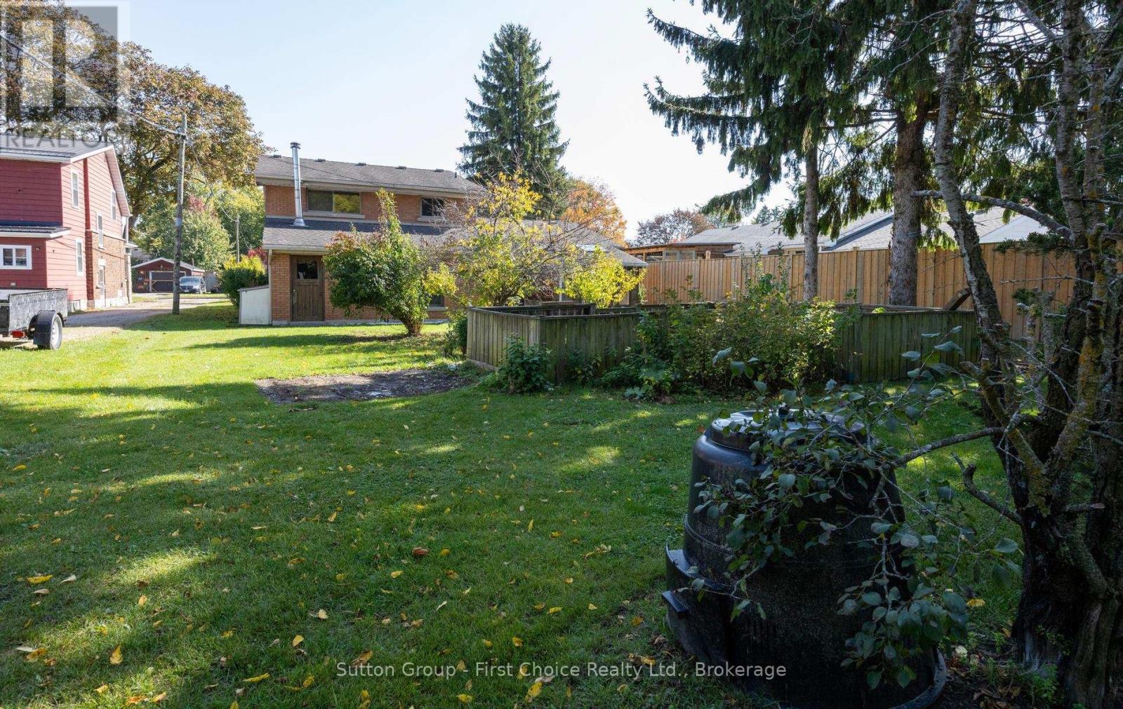 12 Mcculloch Street — photo 43