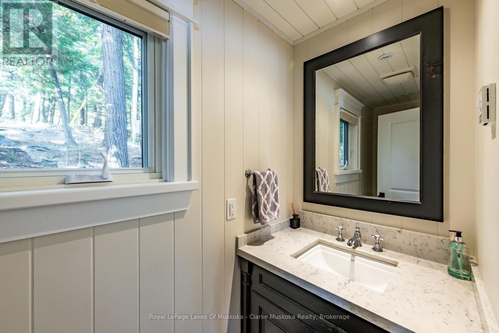 1052 Longhurst Road — photo 20