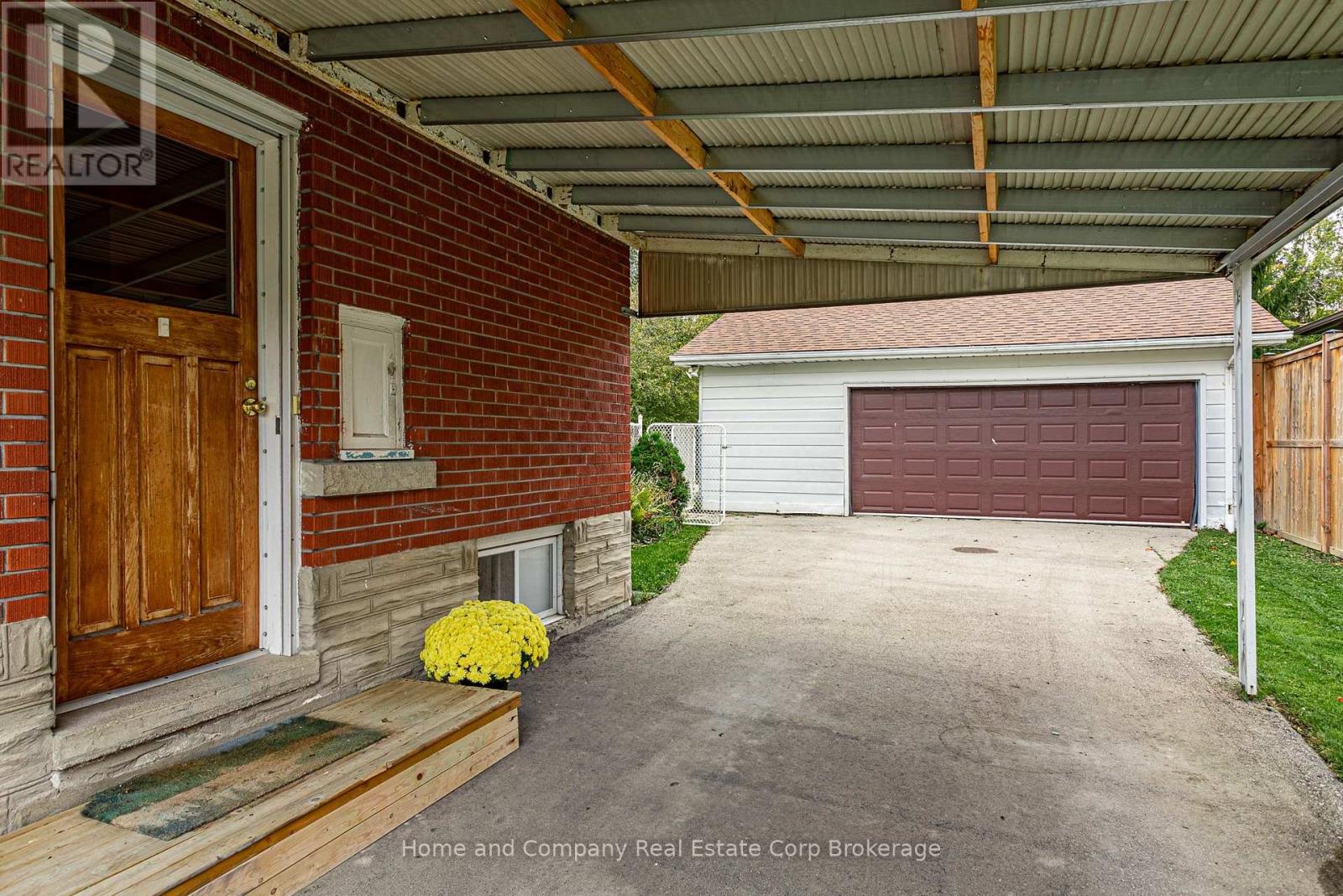 28 HESSON STREET - 25