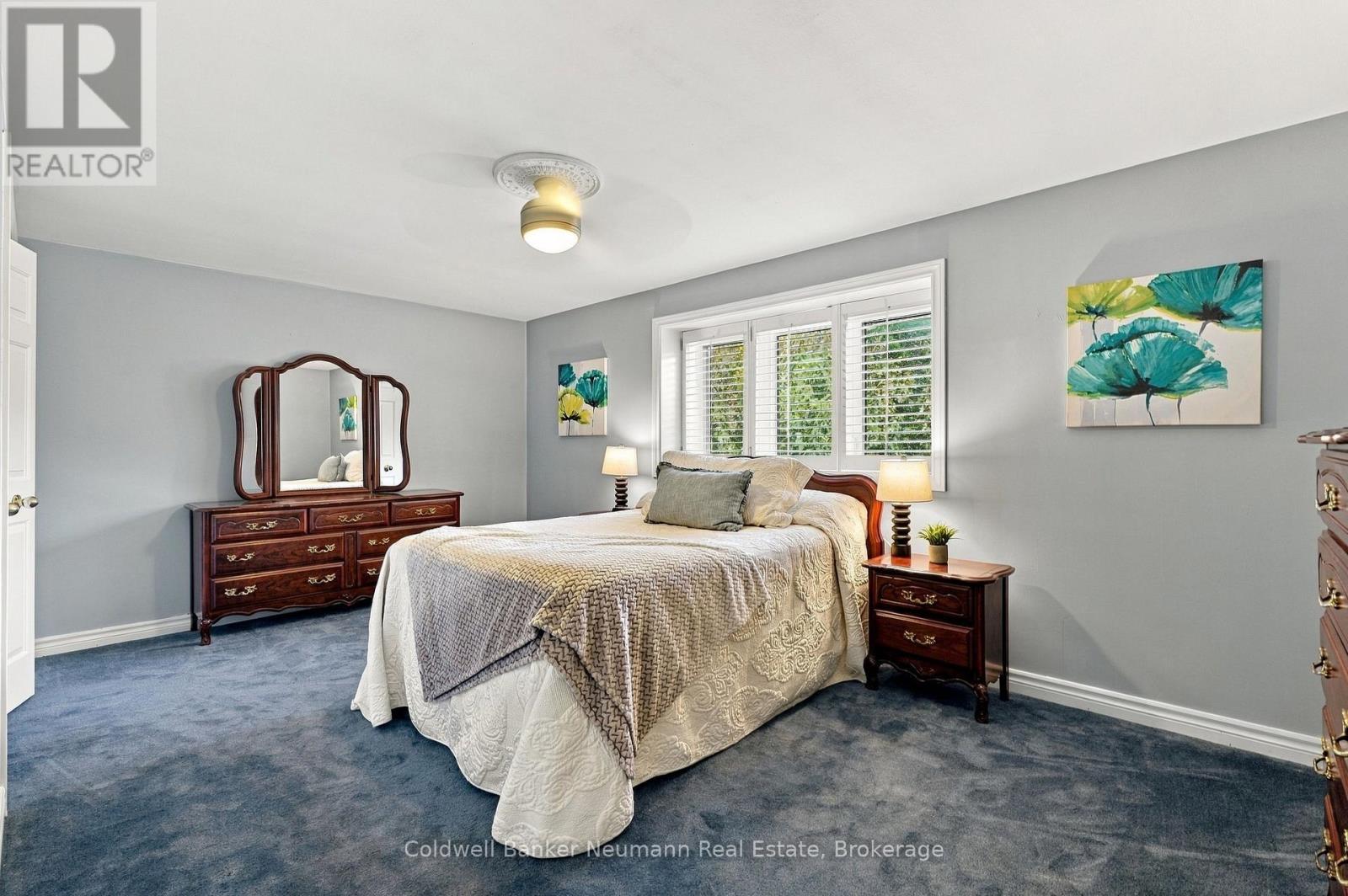 34 KRON DRIVE - 30