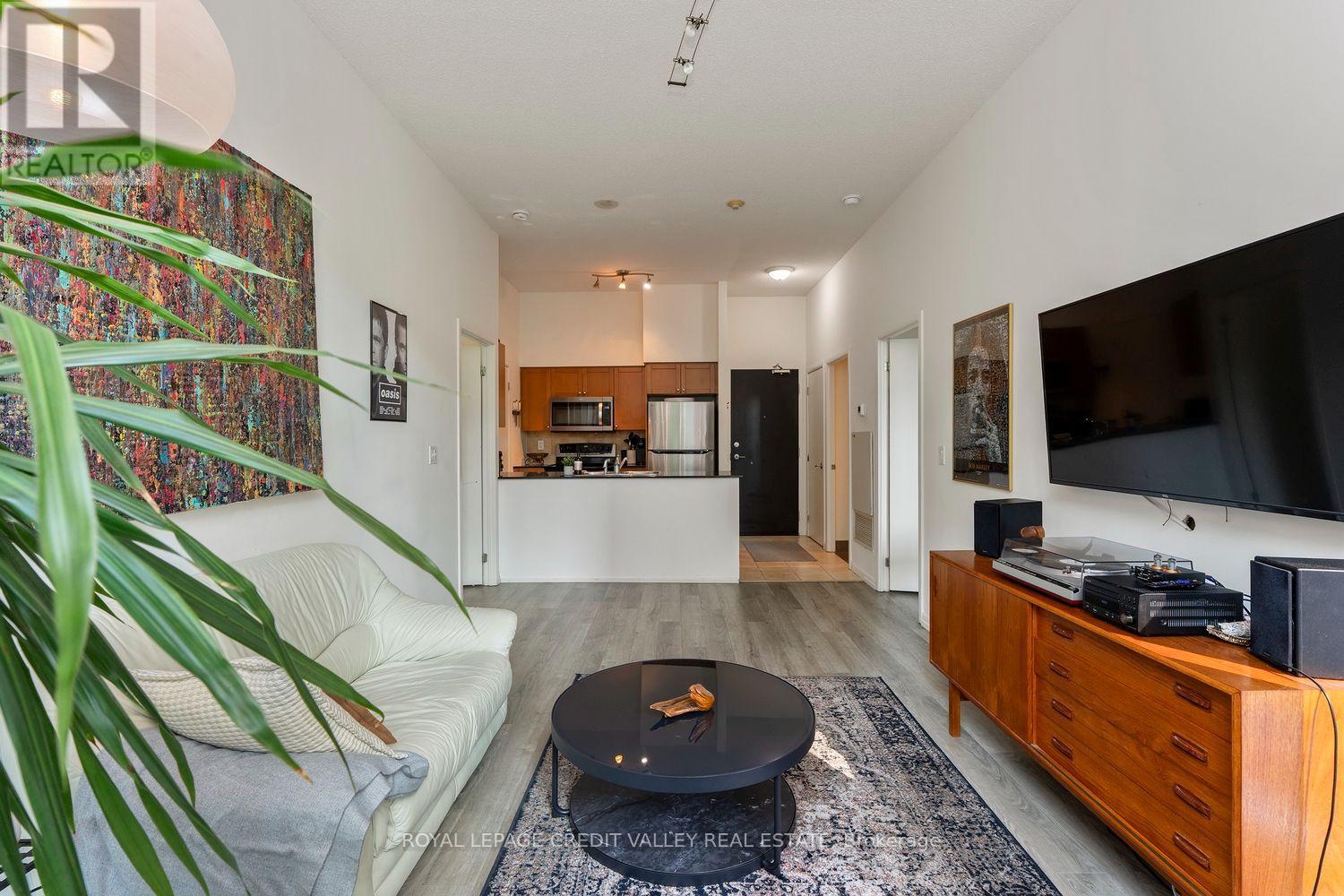 231 Fort York Boulevard — photo 8