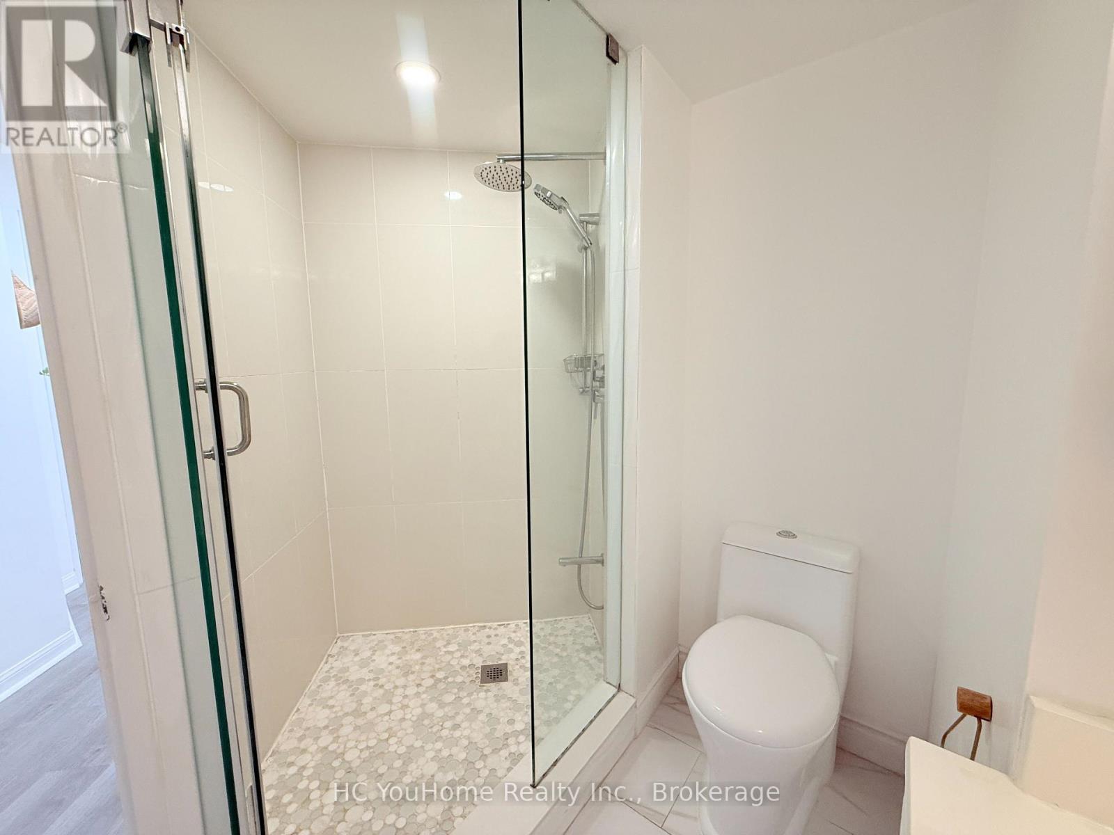24 Wellesley Street West — photo 23