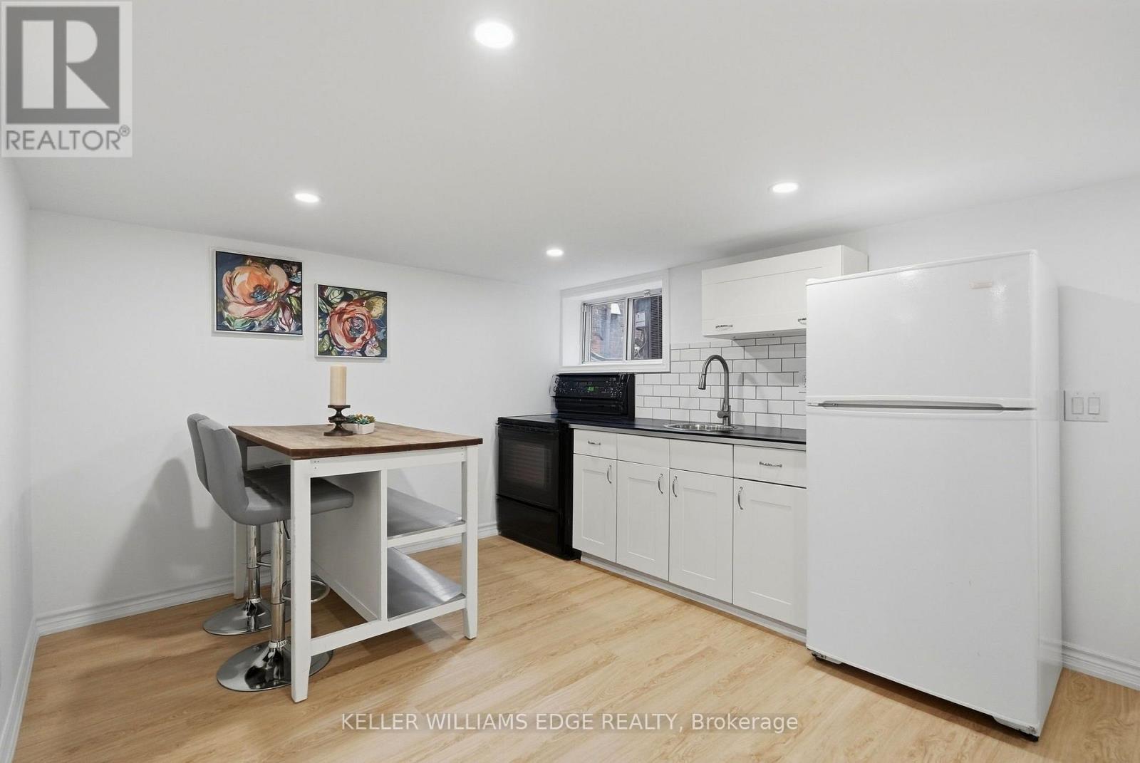28 Conway Avenue — photo 36