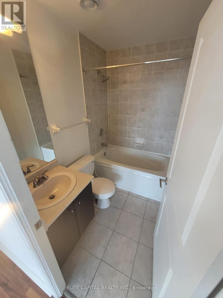 18 Yorkville Avenue — photo 10