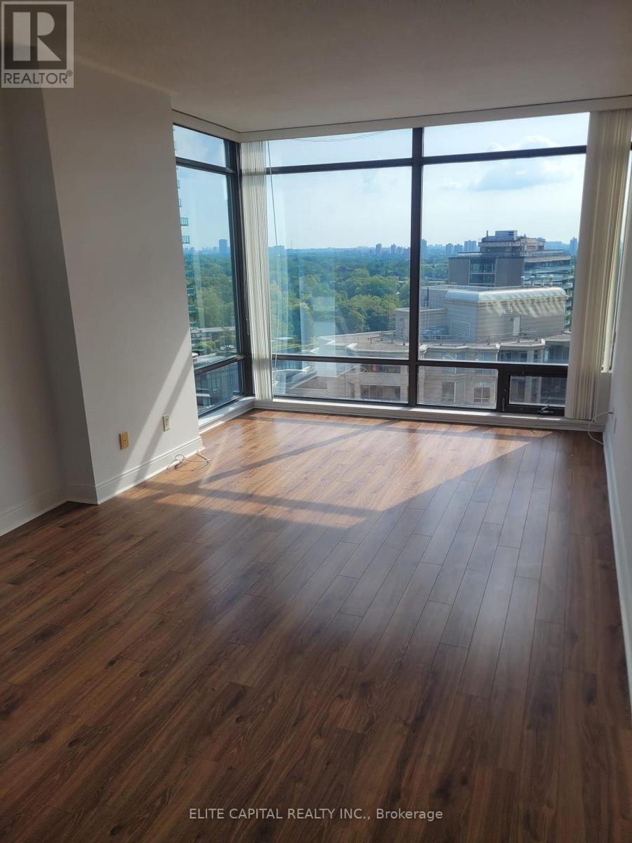 18 Yorkville Avenue — photo 18