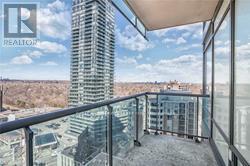 18 Yorkville Avenue — photo 8