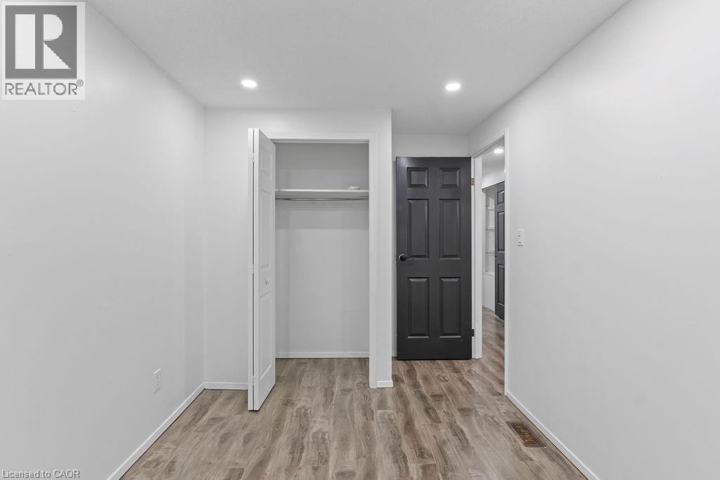 24 TARA Crescent - 24