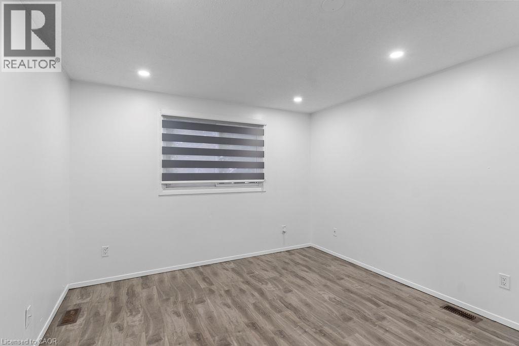 24 TARA Crescent - 26