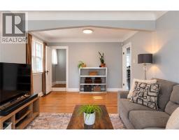 Foyer - 75 Barons Avenue, Hamilton, ON L8K2Y4 Photo 9
