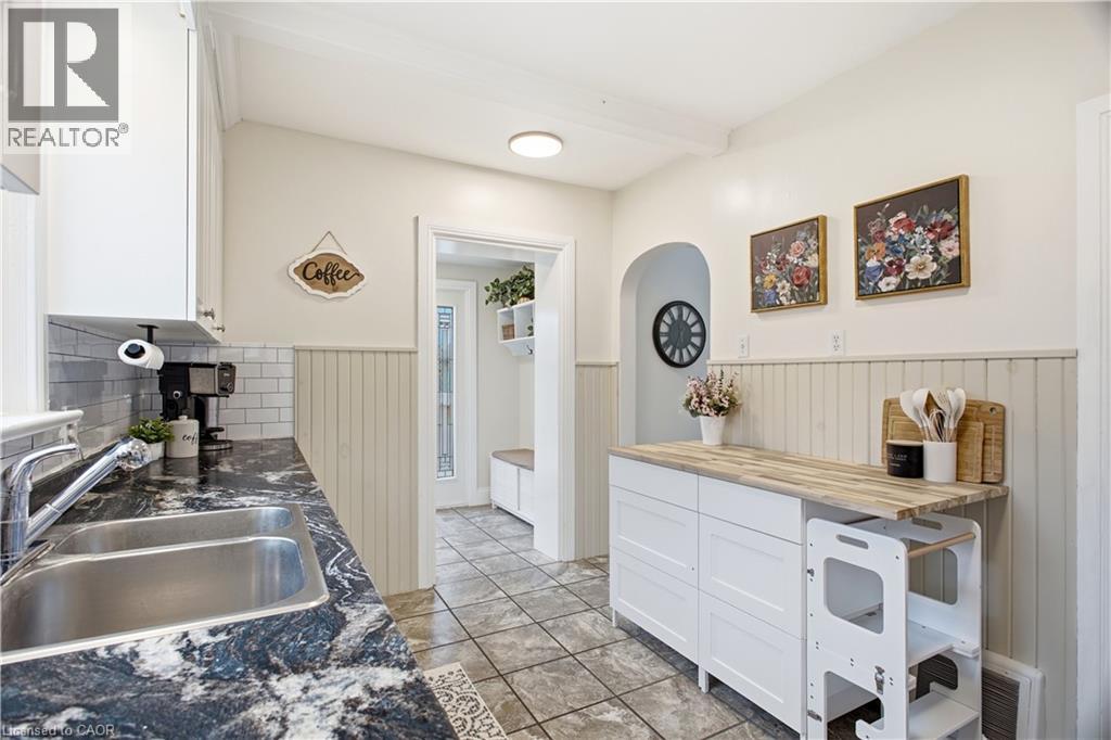 18 BIRCH Avenue - 7